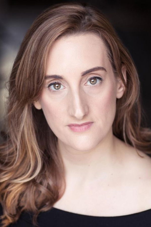 et billede af Lucy Avison