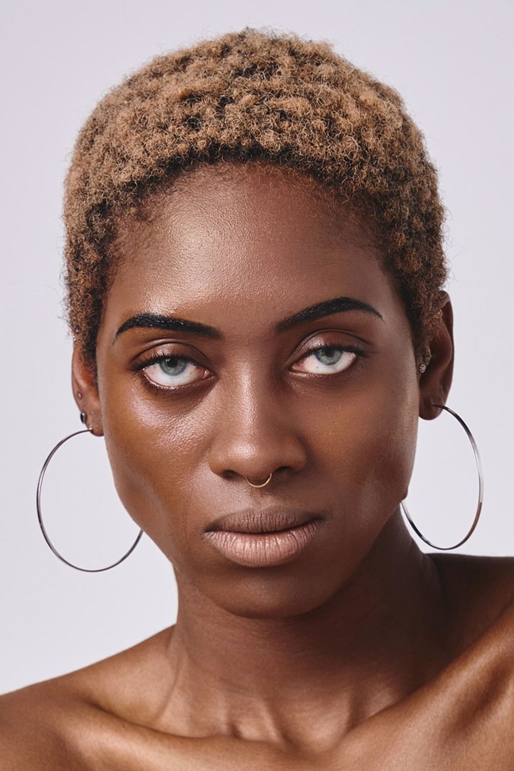 et billede af Flora Sylvestre Joseph