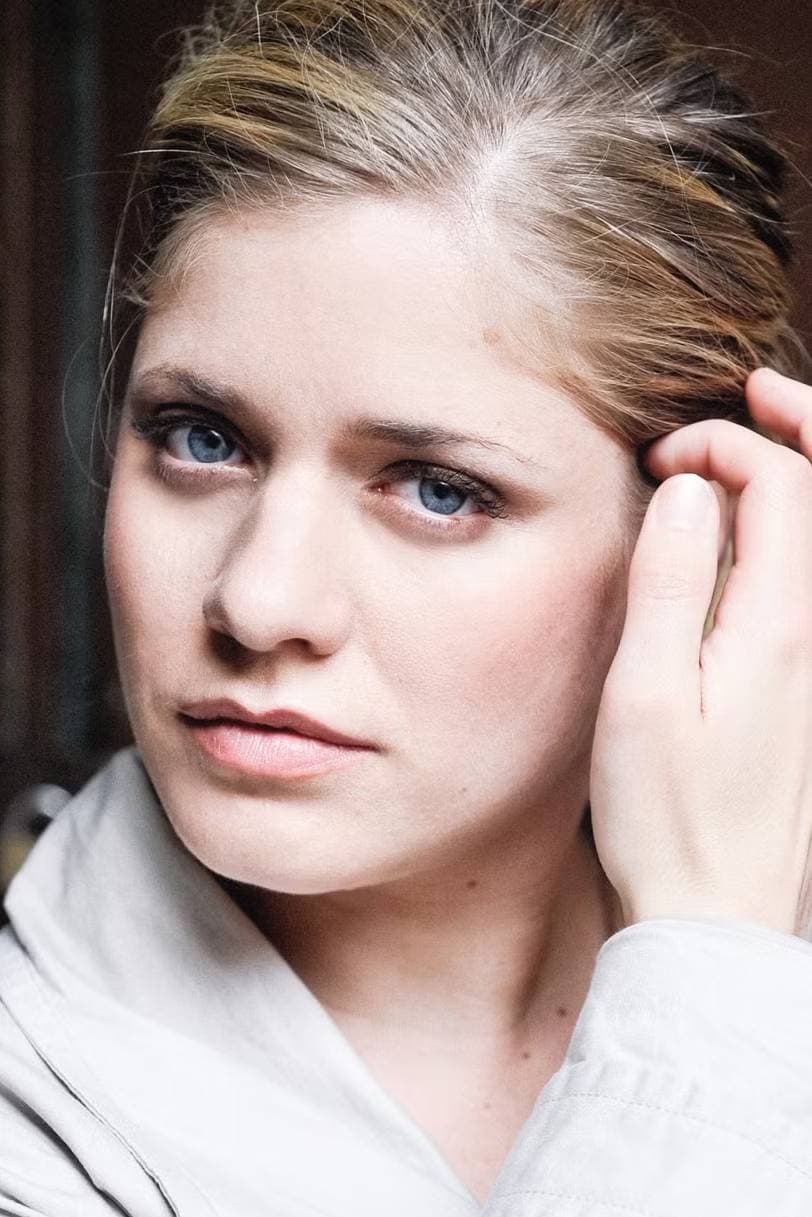 Hannah Kobitzsch's picture in the cast