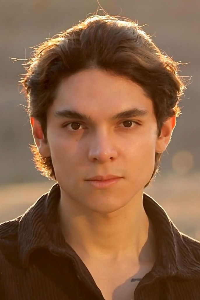 et billede af Elliot Alva