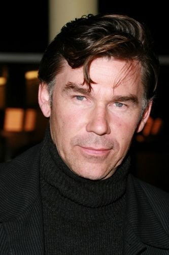 et billede af Clive Robertson