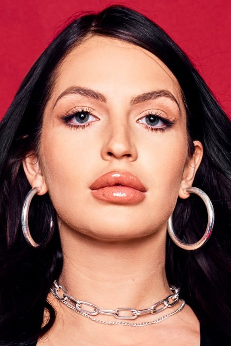 et billede af Alexa Payne