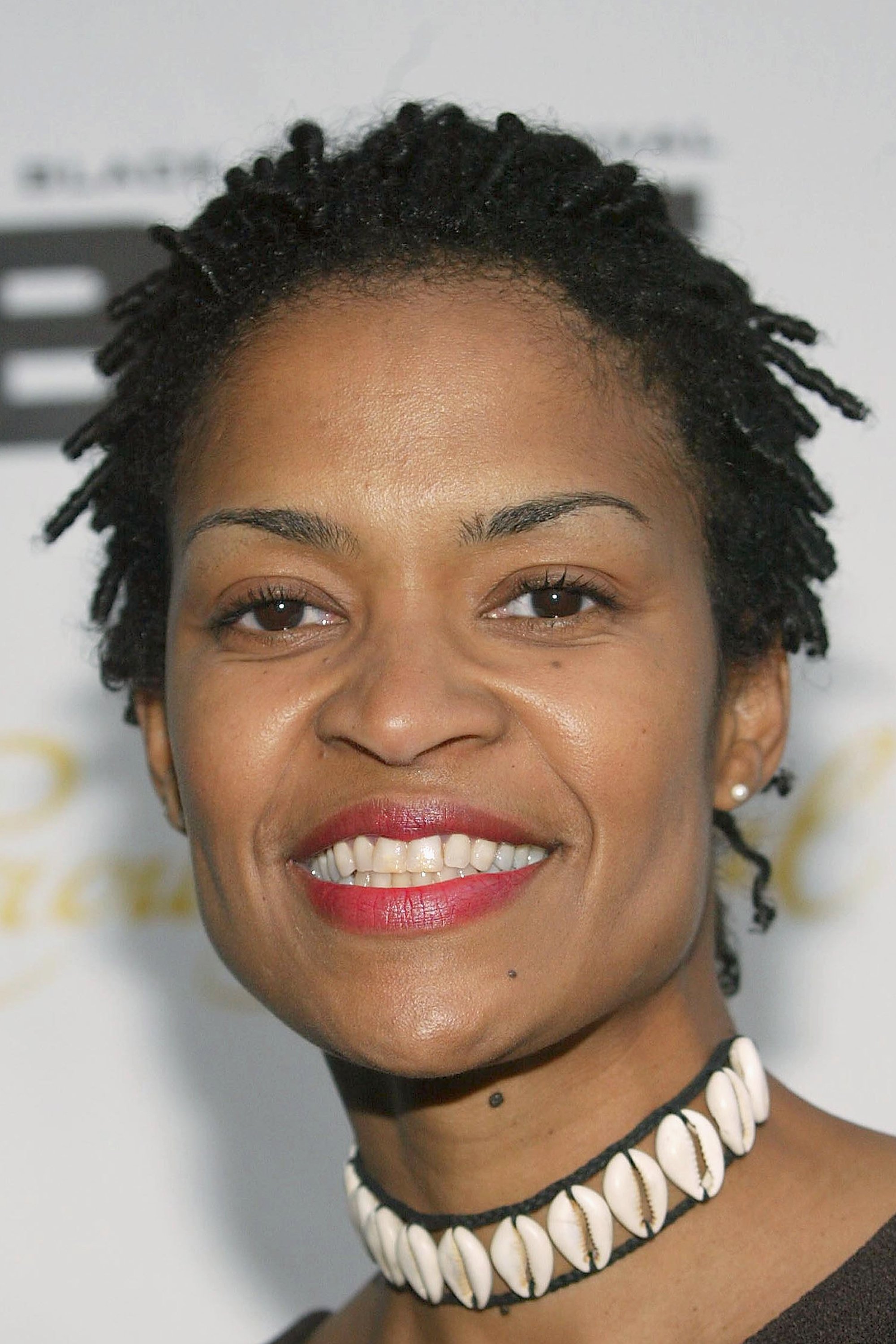 Paula McGee's picture in the cast