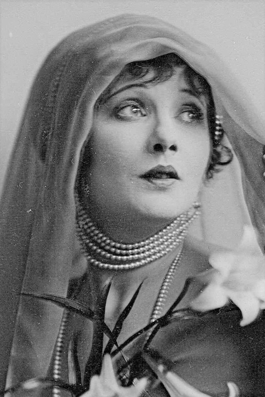 et billede af Betty Bouton