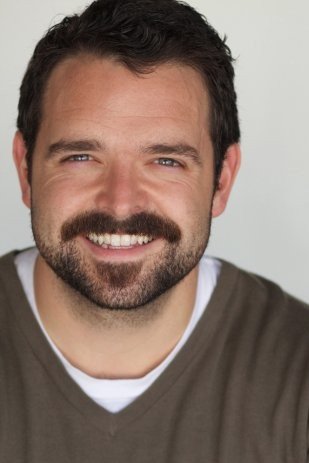 et billede af Colin J. Sweeney