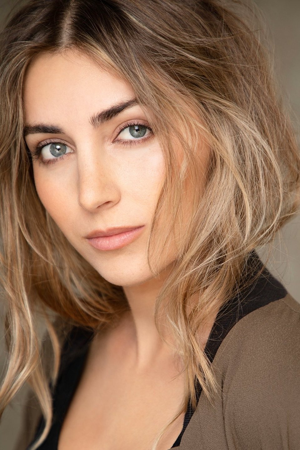 Emelia Hartford's picture in the cast