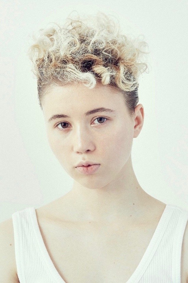 et billede af Sharleen Temple