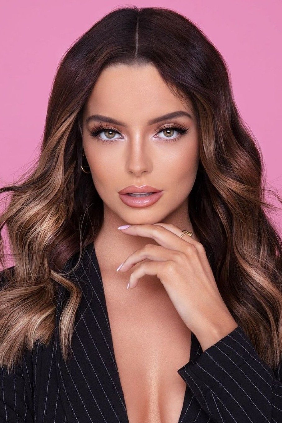 et billede af Maura Higgins