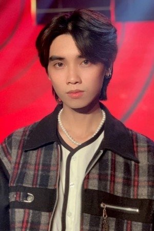 Dương Kiến Hào's picture in the cast
