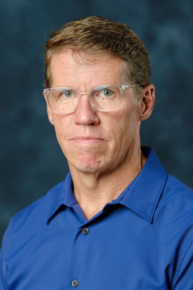 et billede af Guy Moon