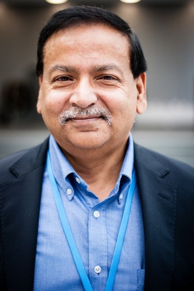Saleemul Huq's picture in the cast