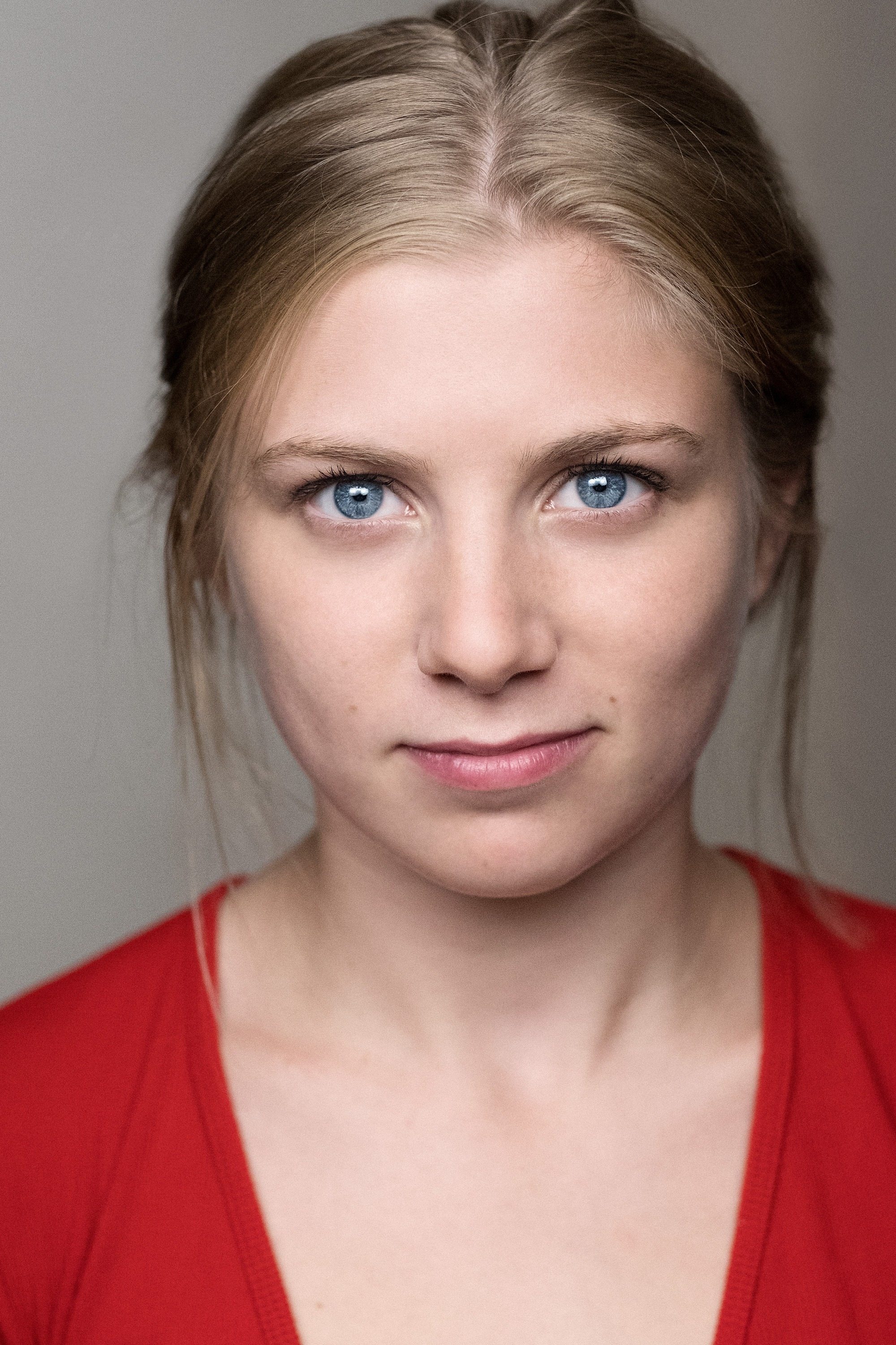 et billede af Dora Davis