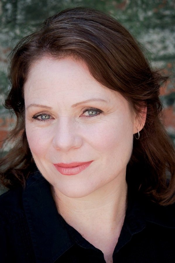 et billede af Rebecca Riggs