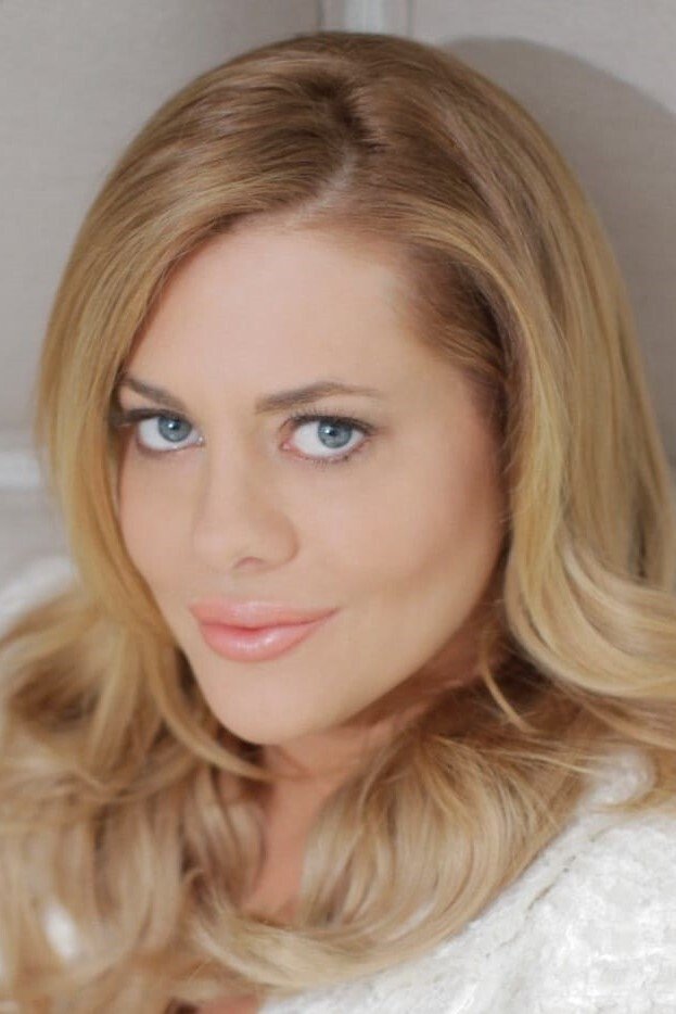 Kirsten Lea's picture in the cast