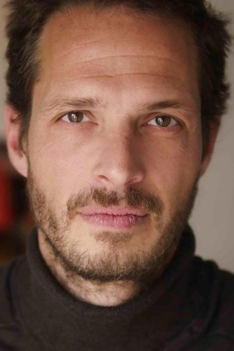 et billede af Gregory Barco