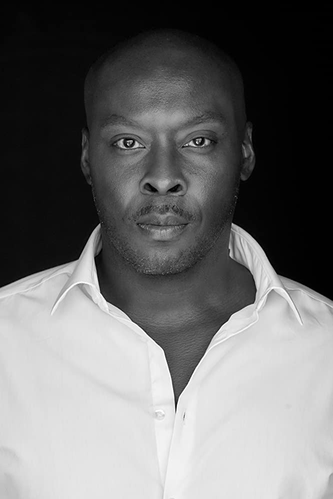 et billede af Antonio David Lyons