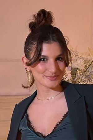 et billede af Angela Jakaj