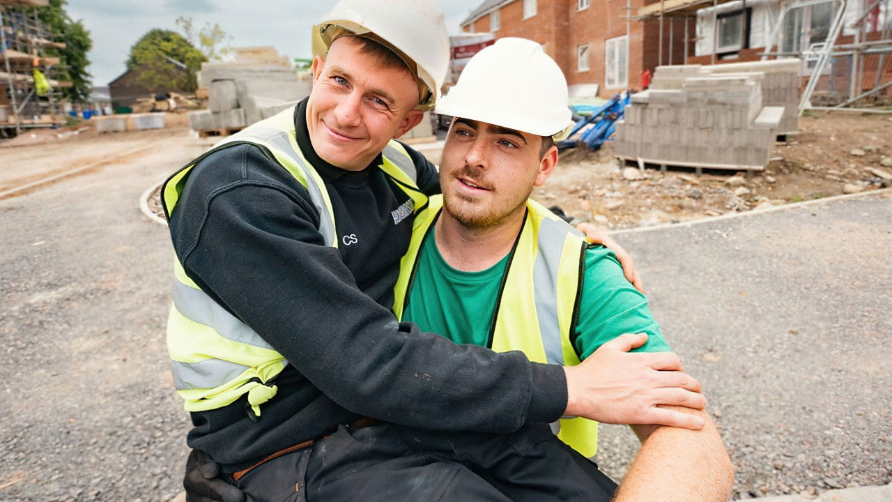Brickies S02E05 backdrop