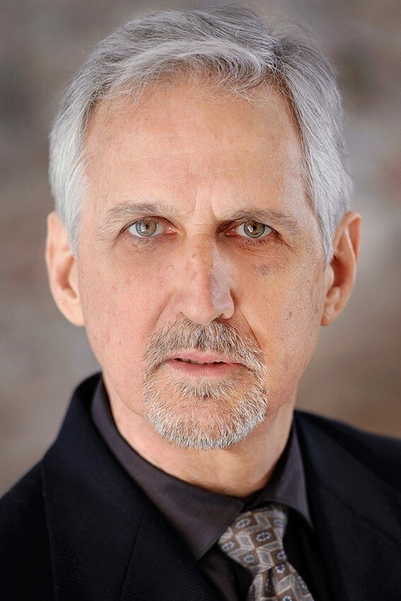 et billede af James Rutledge