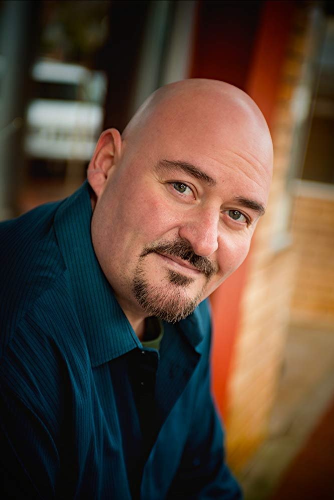 et billede af Patrick Lemon