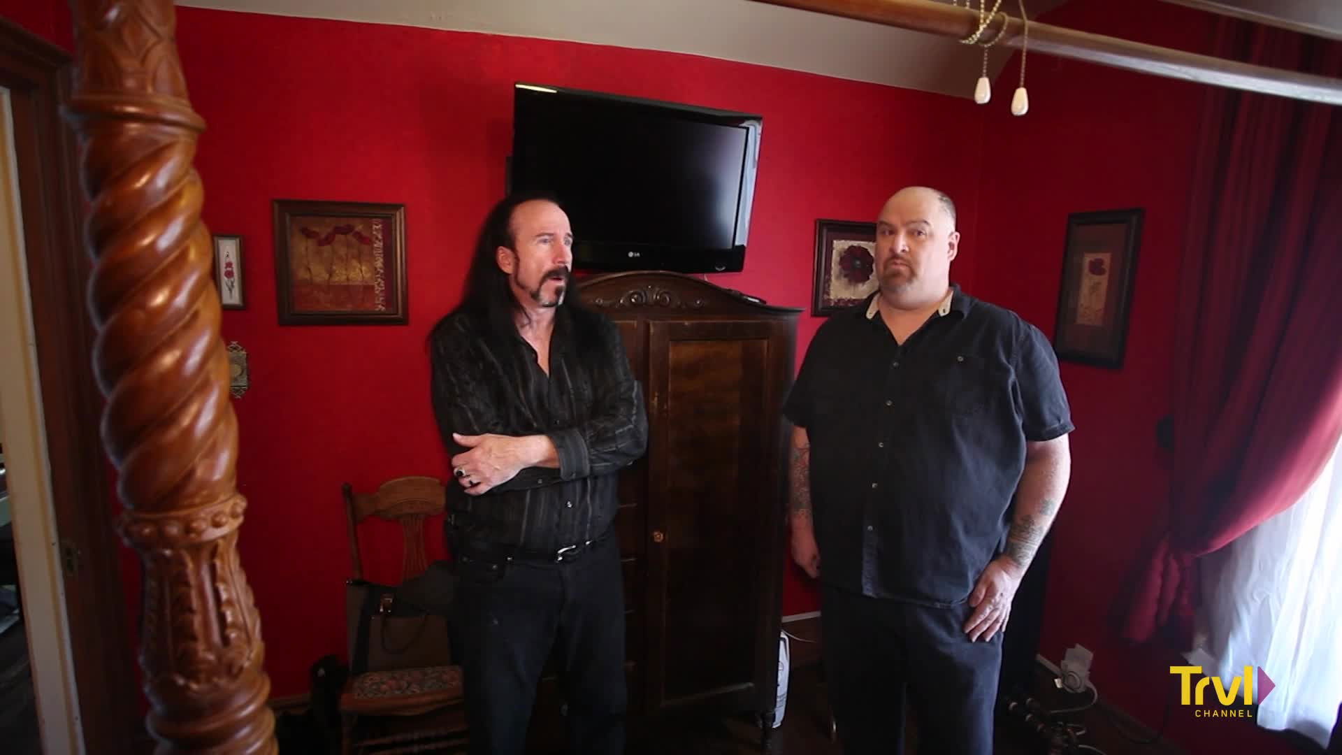 Knock Knock Ghost S01E05 backdrop