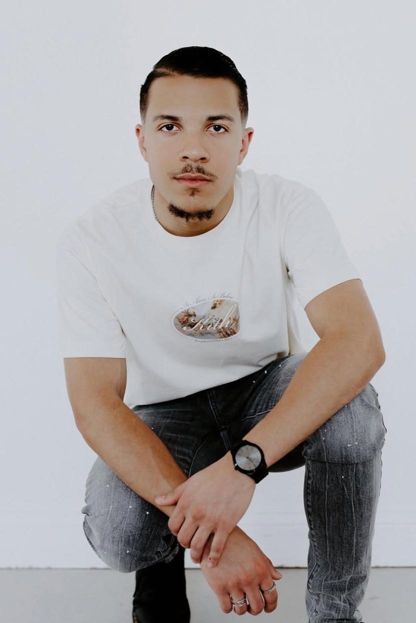 et billede af Adriel Flete