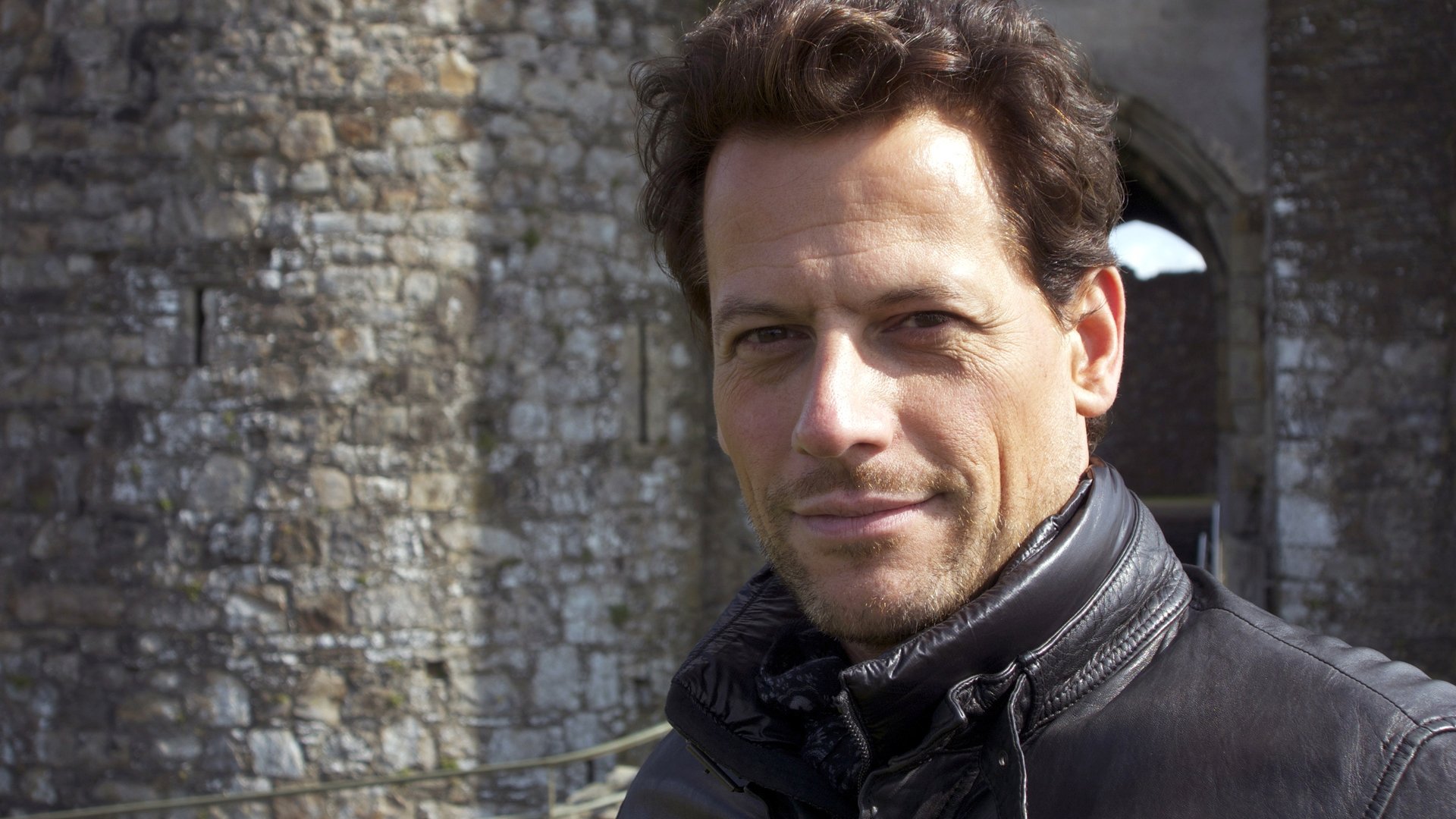 Thumbnail for Ioan Gruffudd Season 0 Episode 1