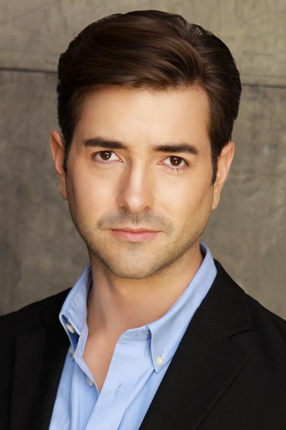 et billede af Seth Leslie