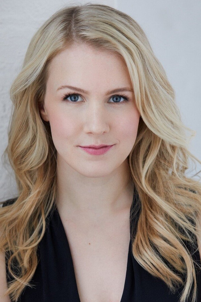 Ginna Claire's picture in the cast