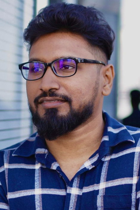 et billede af Kathir Raven S