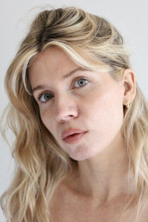 et billede af Emily Lape