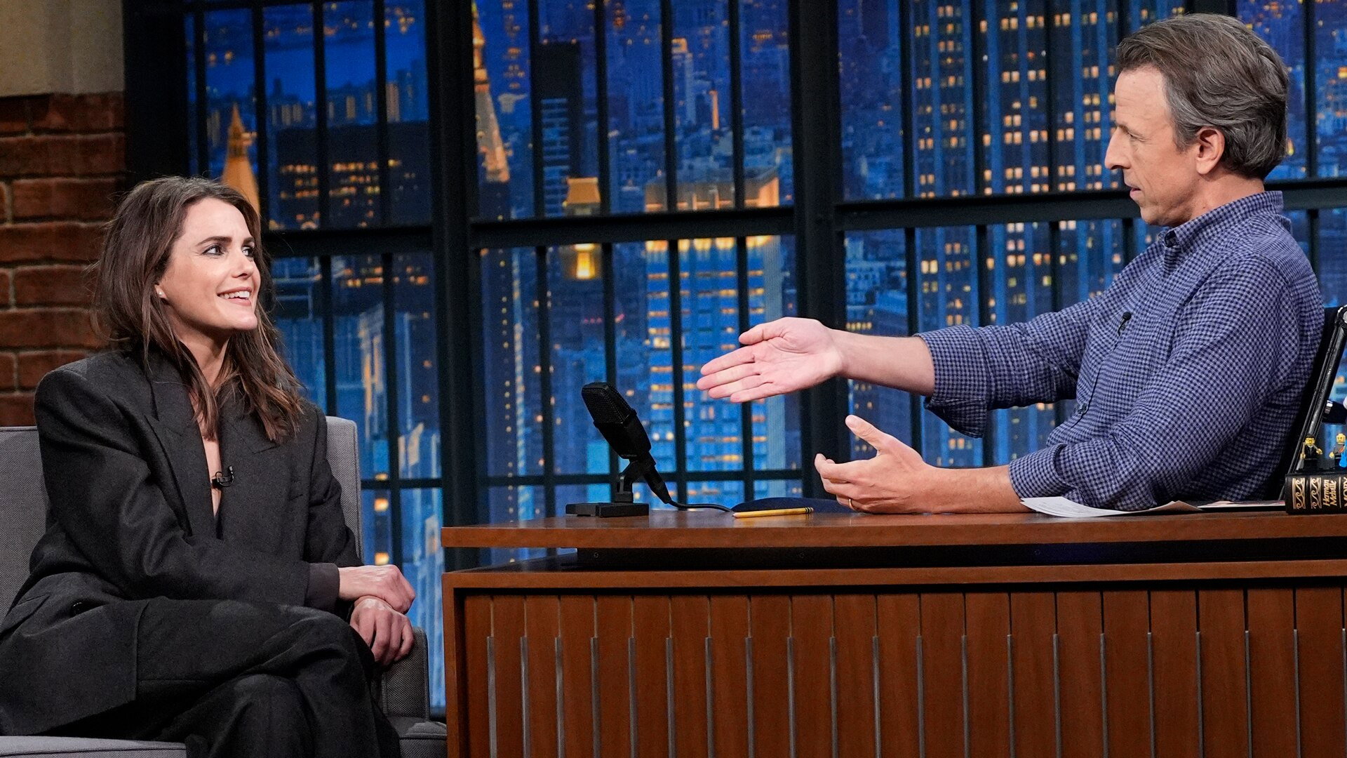 Late Night with Seth Meyers Season 12 :Episode 21  Keri Russell, J.B. Smoove
