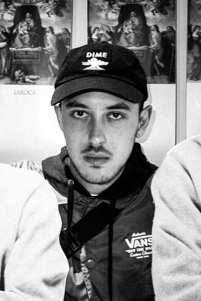 et billede af Joey Larock