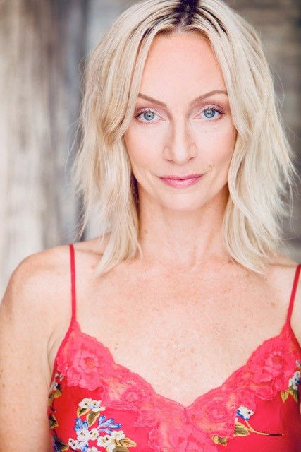 et billede af Melanie Lewis-Yribar