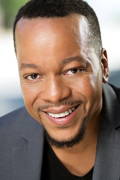 et billede af Carl Low