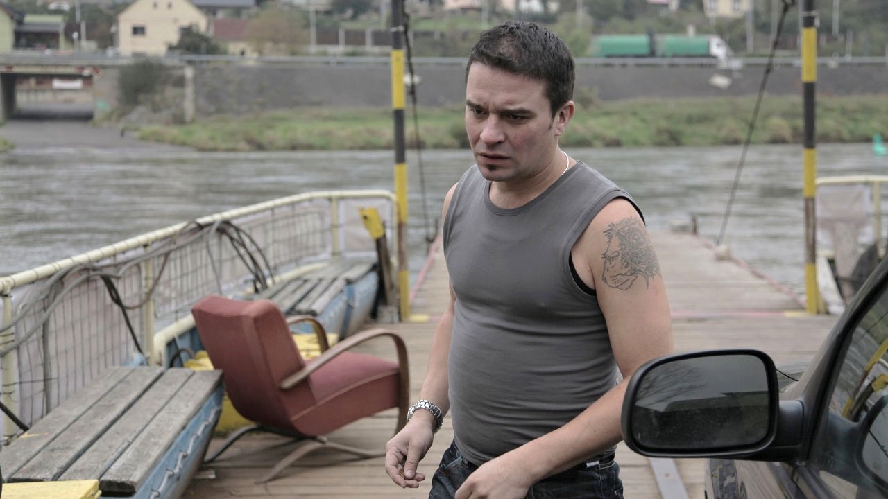 Cold Sunday (2012)