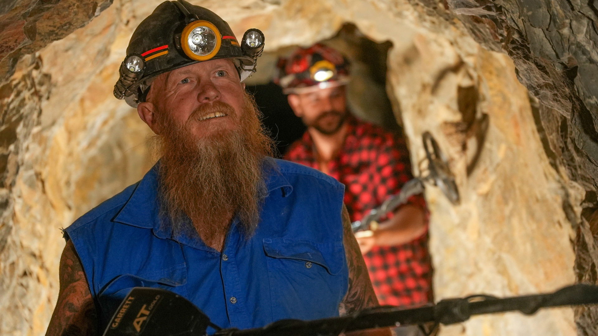 Opal Hunters: Red Dirt Road Trip S02E06 backdrop