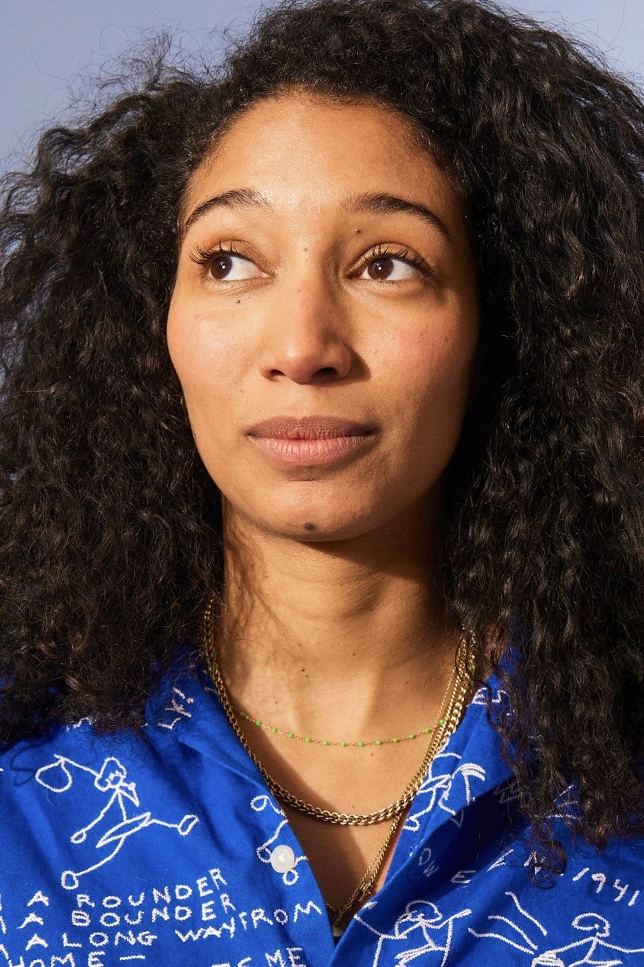 et billede af Raine Allen-Miller