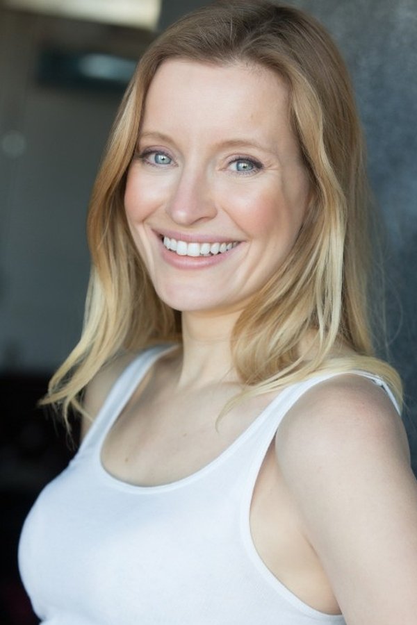 et billede af Sharon Young