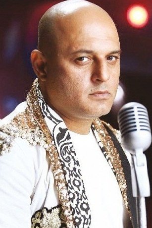 et billede af Ali Azmat