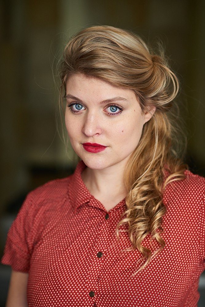 et billede af Lara Mandoki