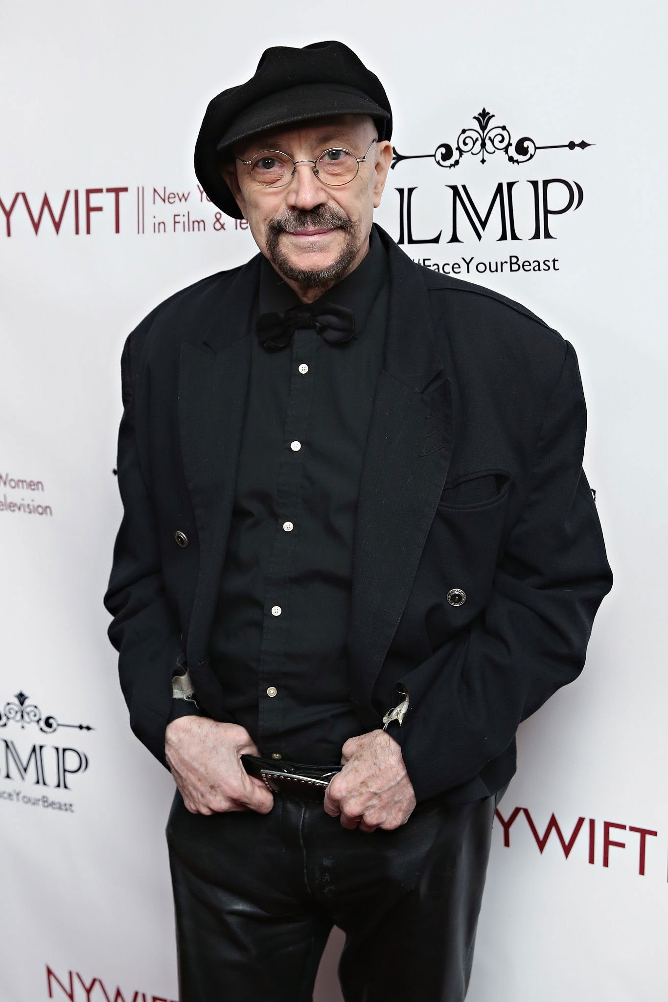 et billede af Karl Bardosh