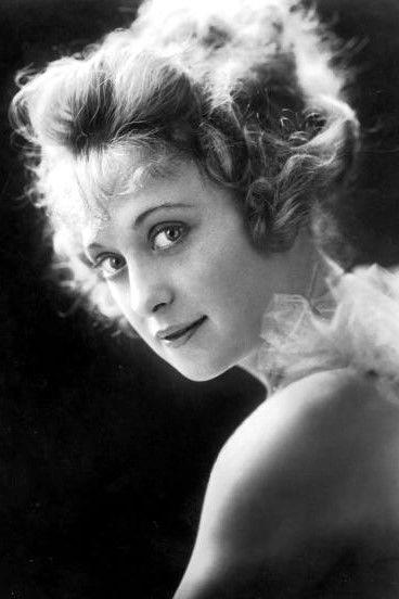 et billede af Jackie Saunders