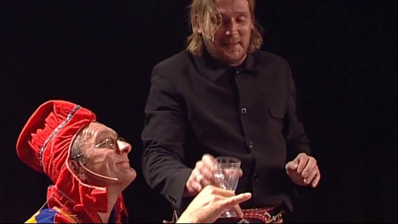 Honningsvågrevyen: Tar Helt Av (2002)
