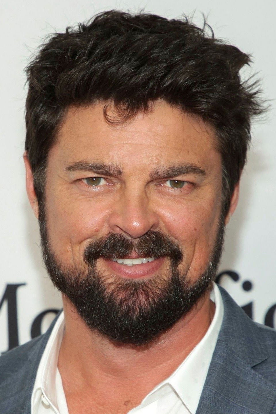 et billede af Karl Urban