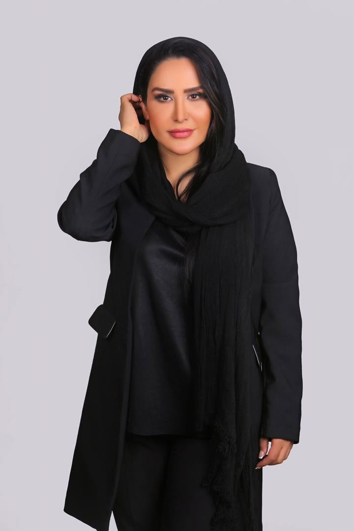 et billede af Parisa Roshani