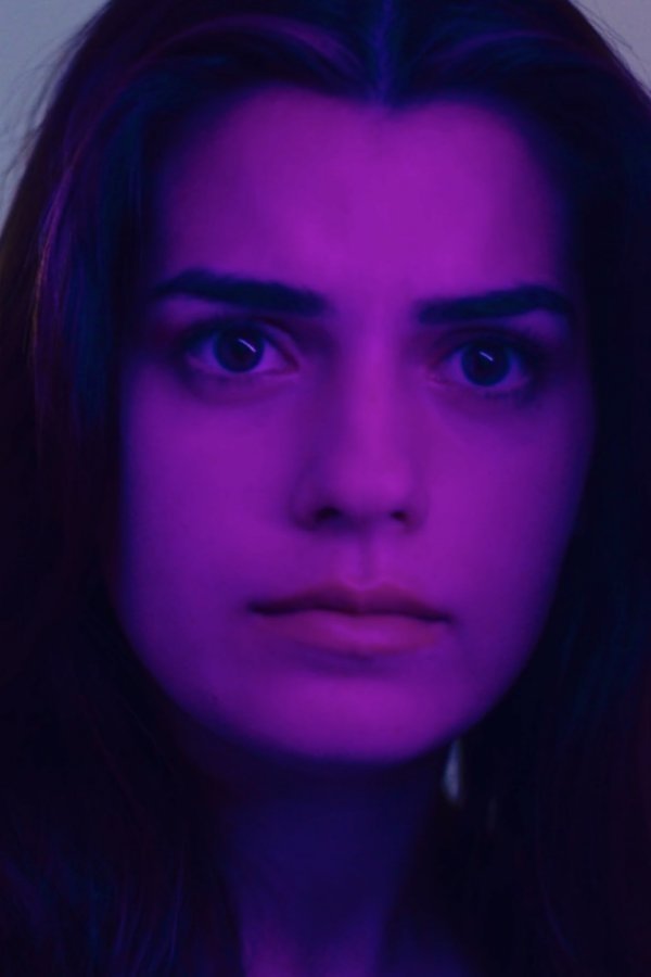 et billede af Nina Mahdavi