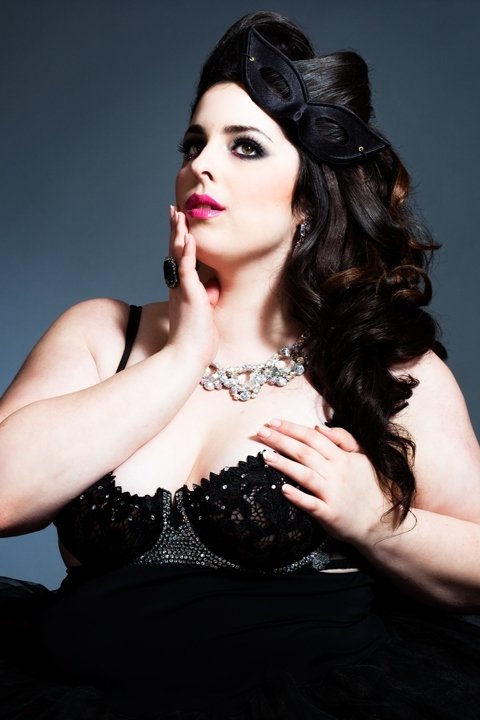 Yael Perez's picture in the cast