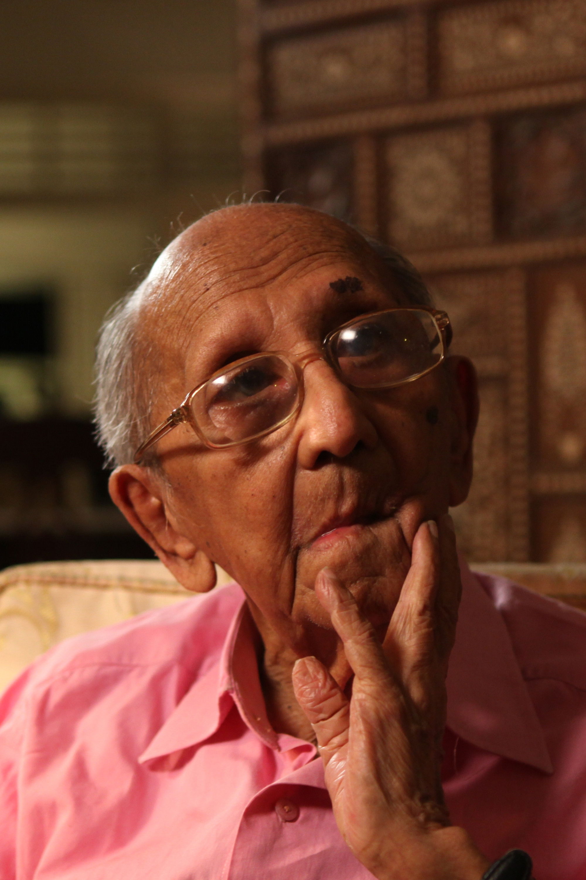 et billede af Lester James Peries