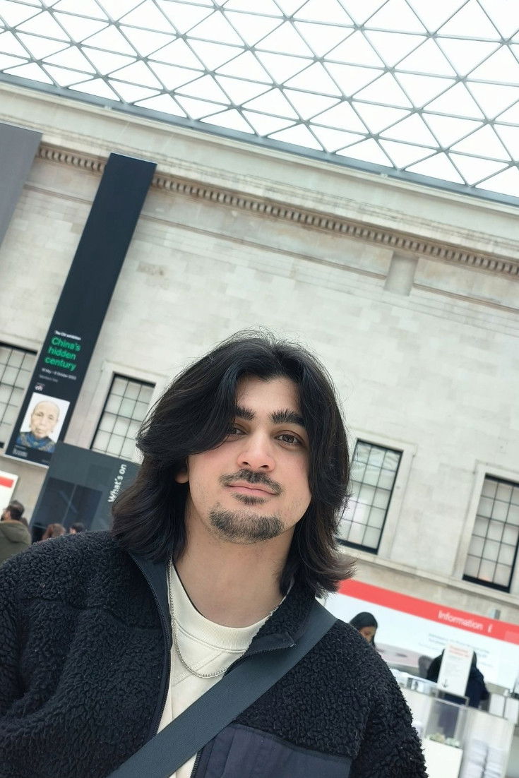 et billede af Aaron Seeruthun